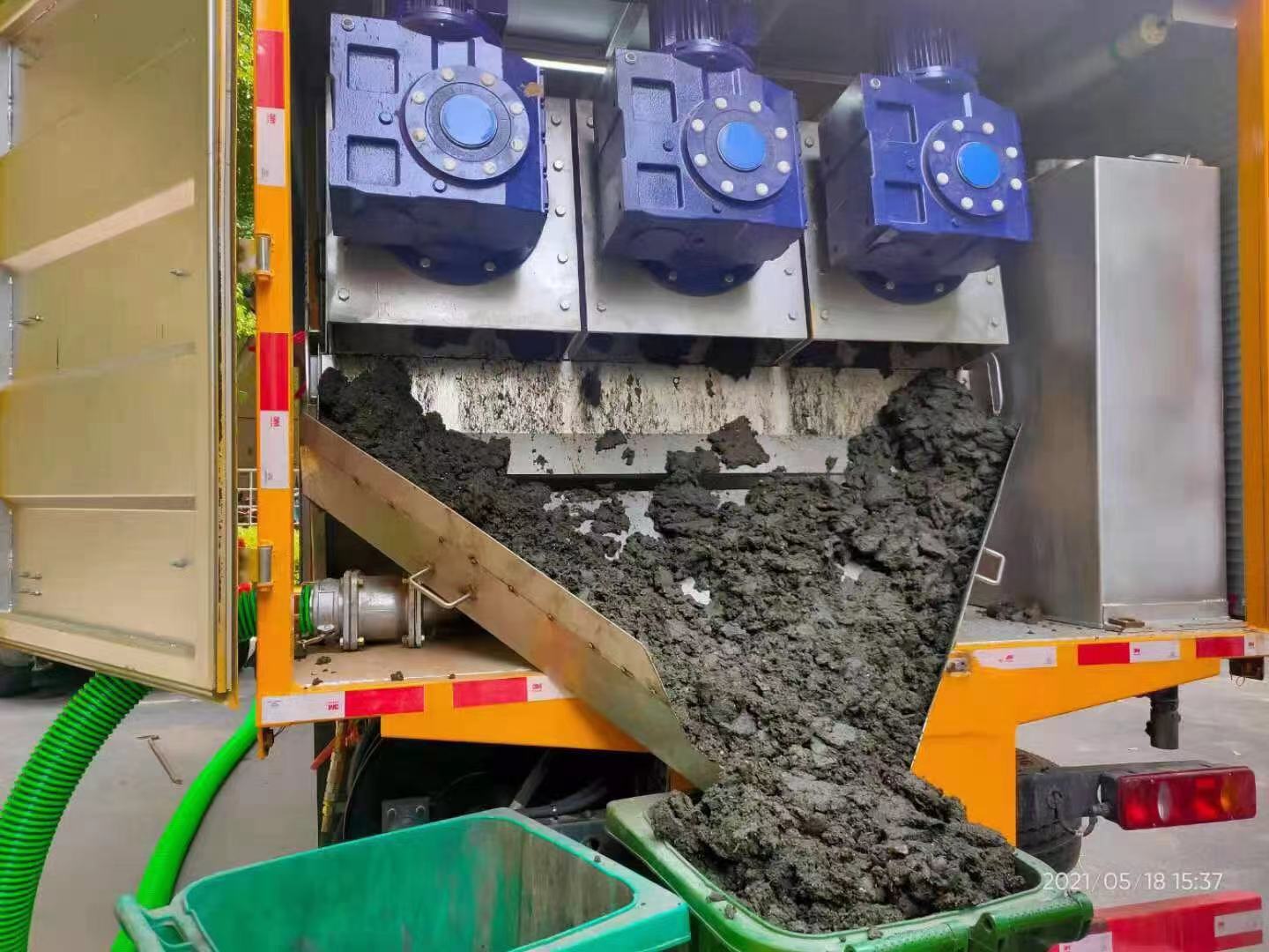 潭牛镇化粪池清掏城市维护站-泥浆净化干湿分离处理